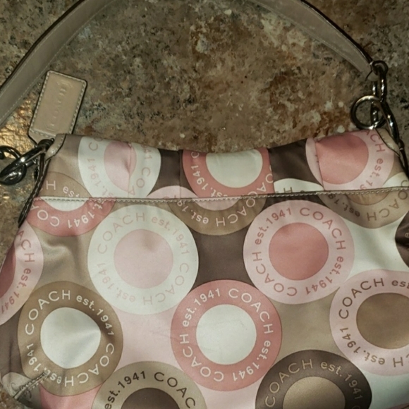 Coach button optic art genuine handbag - Picture 3 of 6